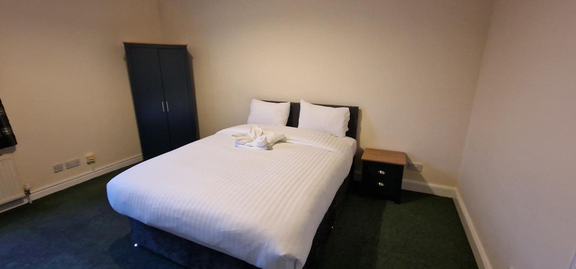 Self Check In Rooms Central Wakefield Exterior foto